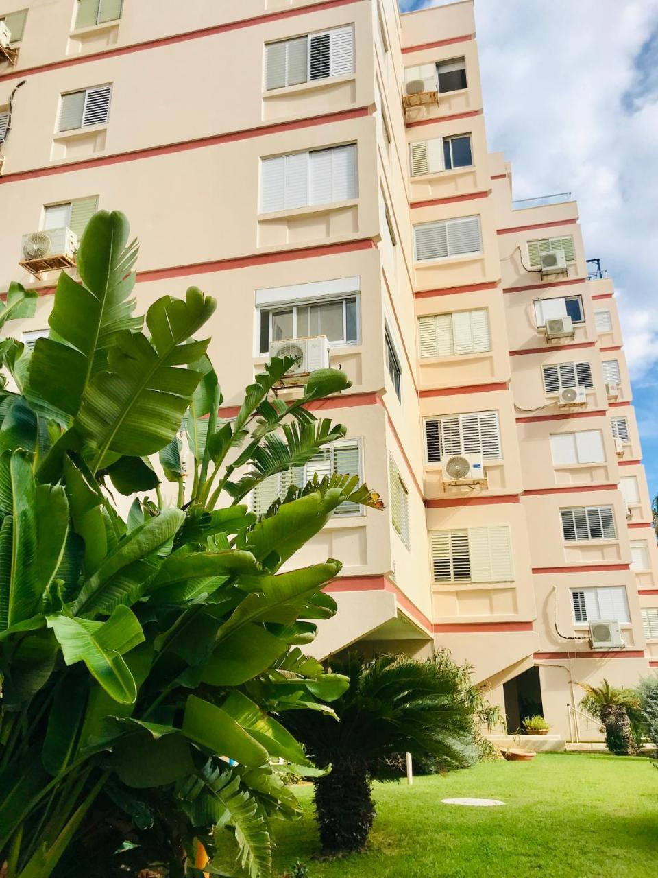 Royal Lea Apartmens Netanya Exterior foto